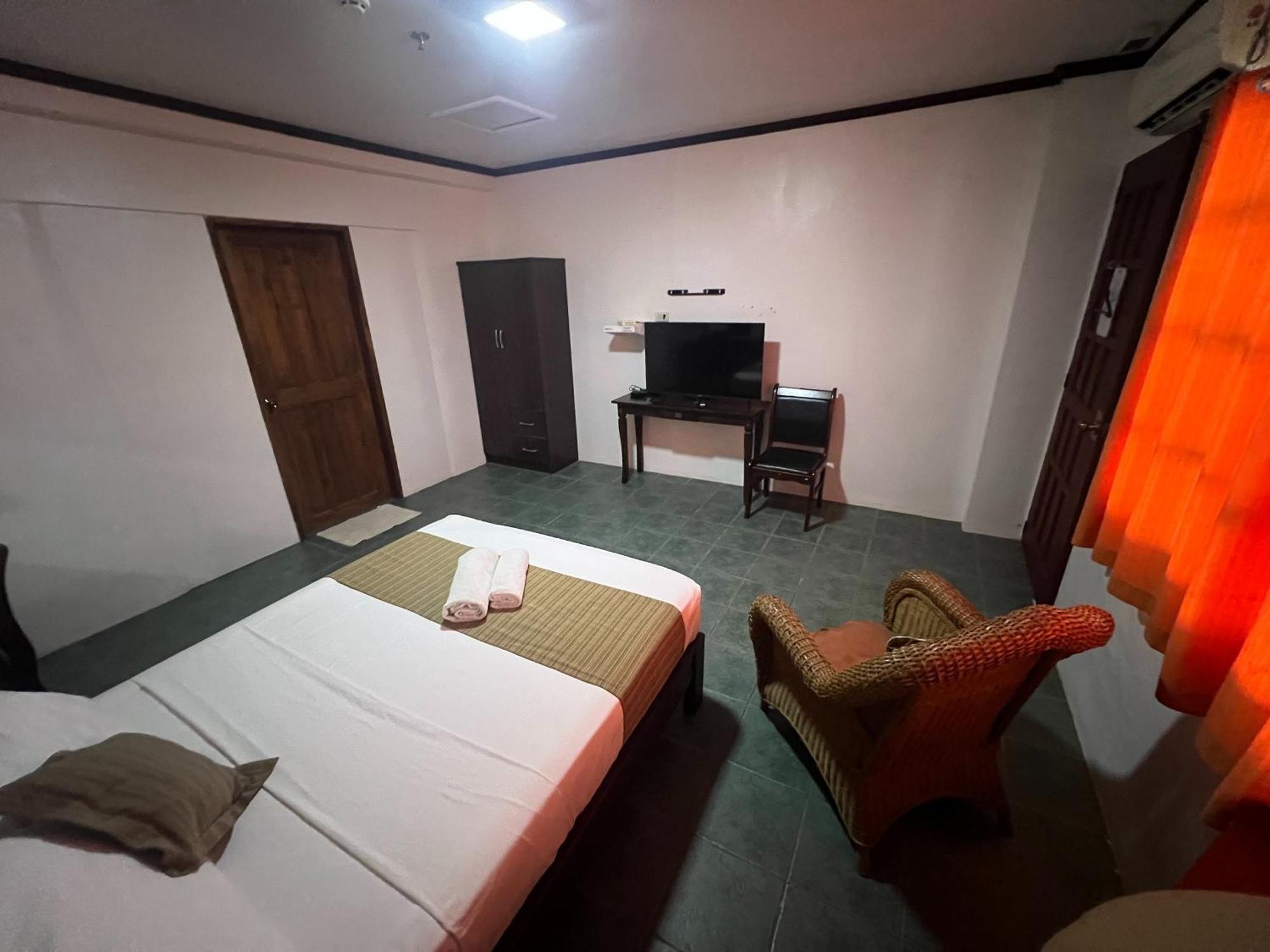 אולונגפו Subiza Beach Resort מראה חיצוני תמונה