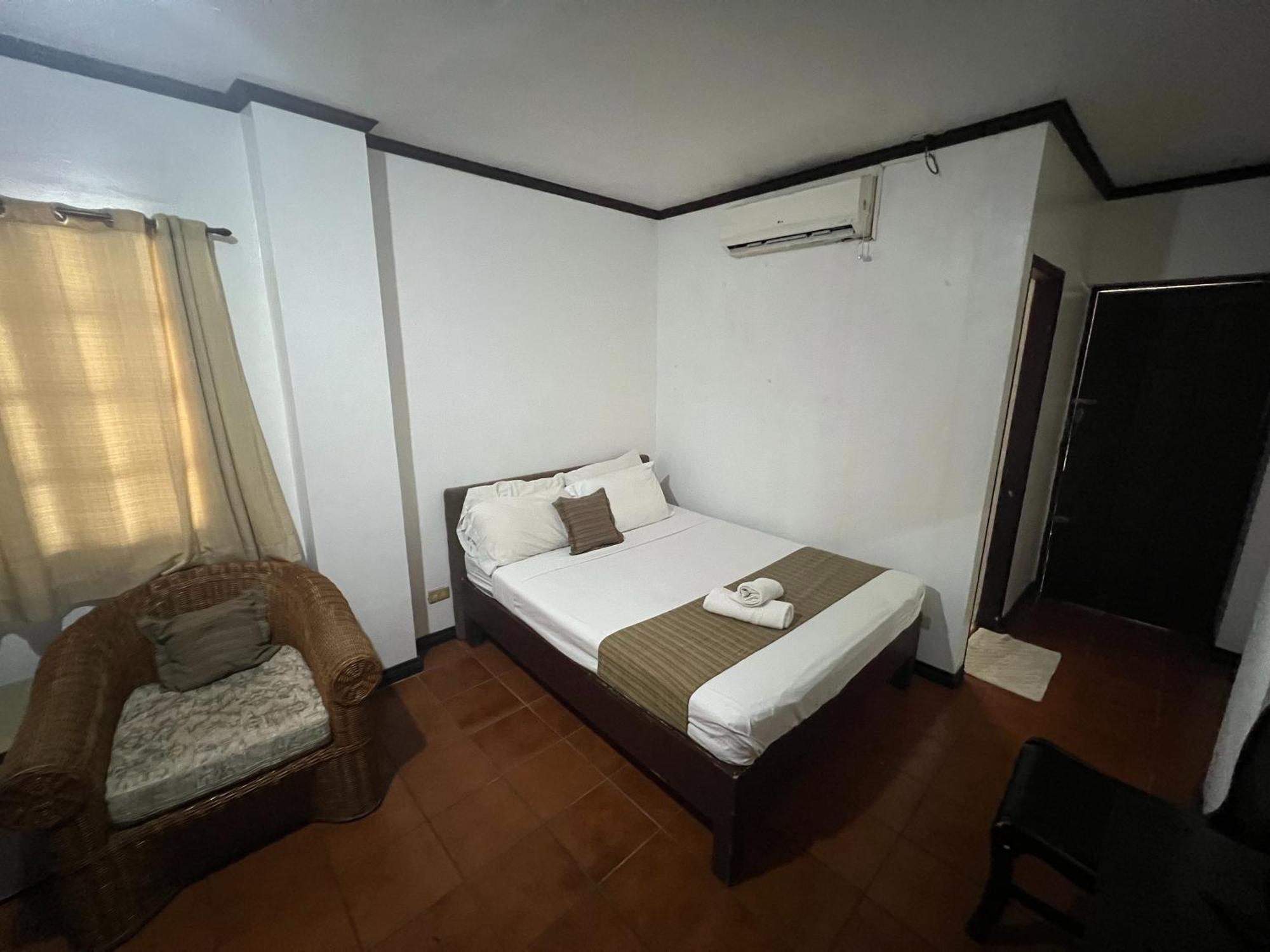 אולונגפו Subiza Beach Resort מראה חיצוני תמונה